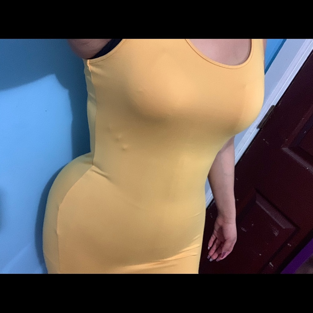 Dress - Picture 2 of 4